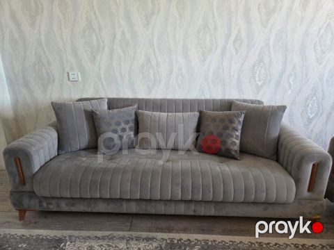 Divan 330azn. Olcu 2. 20m. Acilir bazalidir. Unvan Xirdalan Nigaz — Bakı