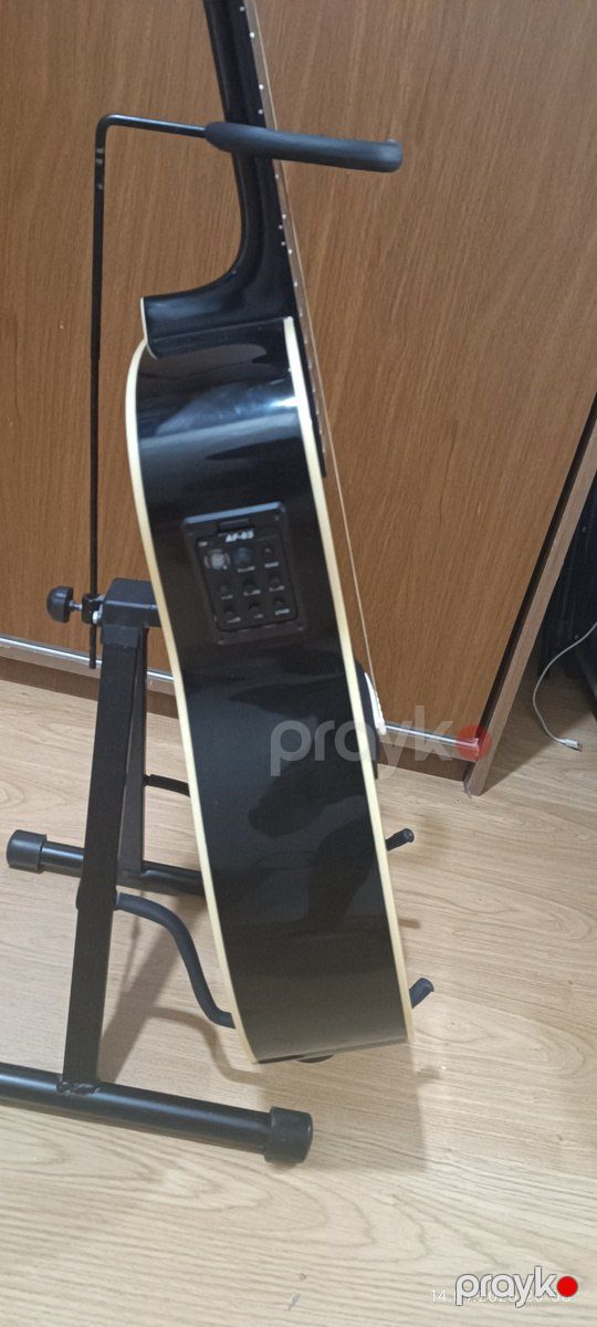 Yamaha F370 gitarası — Musiqiə alətləri, Bakı (4)