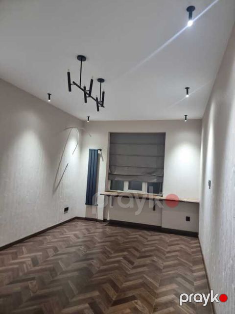Satılır 2 otaqlı köhnə tikili 60 m² — Bakı