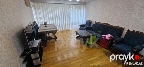 Yasamal rayonunda 4 otaqlı Köhnə tikili Satılır, 110 m² — Bakı