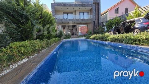 İcarəyə verilir 5 otaqlı həyət evi/bağ evi 300 m² — Bakı