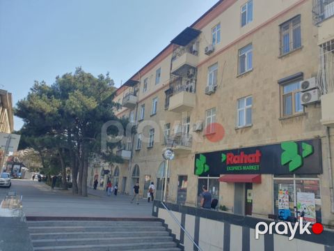 Satılır 3 otaqlı köhnə tikili 75 m² — Bakı