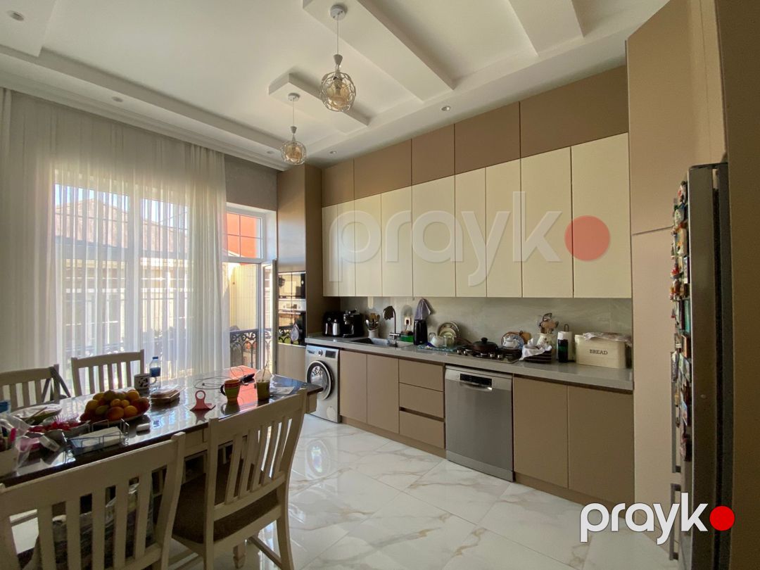 Satılır 5 otaqlı həyət evi/bağ evi 260 m² — Ev, villa, Bakı (12)