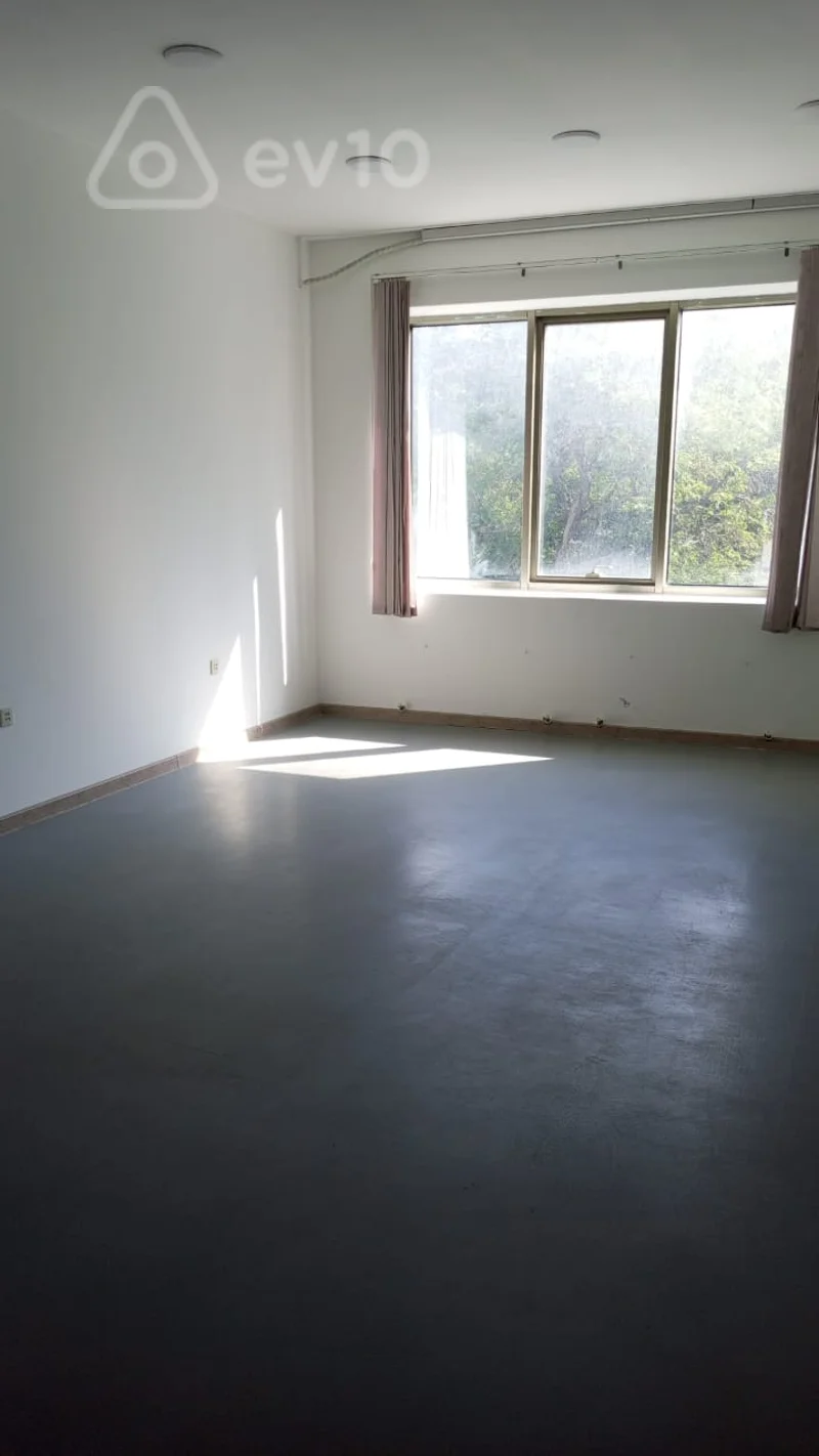 4 otaqlı mənzil, 100 m², İlqar İsmayılov — kirayə — Mənzil, Bakı (4)