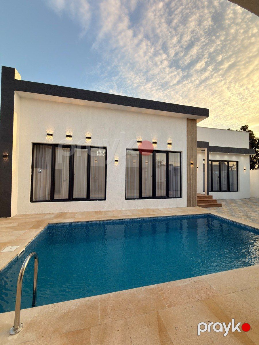 Satılır 4 otaqlı həyət evi/bağ evi 160 m² — Ev, villa, Bakı (2)