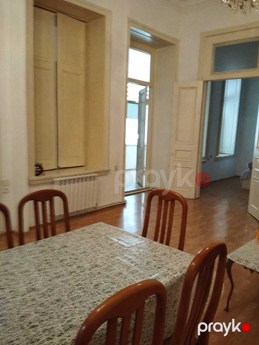 İcarəyə verilir 2 otaqlı köhnə tikili 70 m² — Mənzil, Bakı (2)