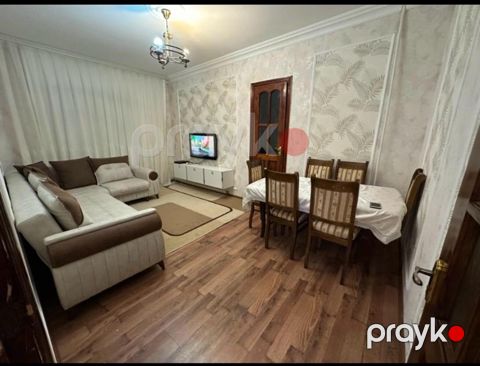 Satılır 2 otaqlı köhnə tikili 65 m² — Bakı
