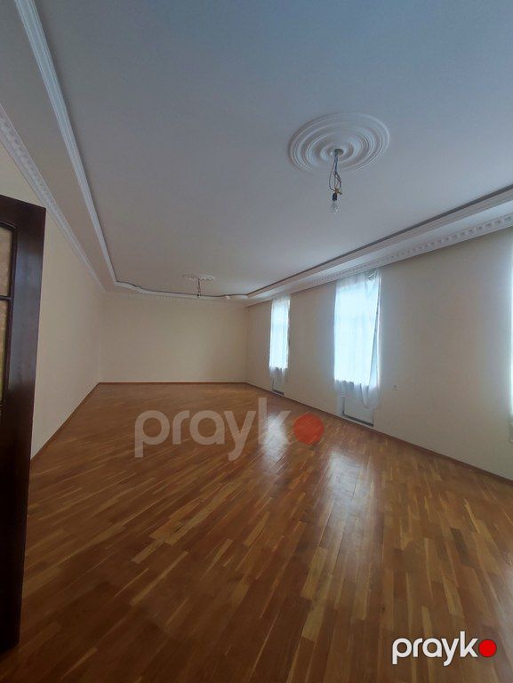 Satılır 5 otaqlı həyət evi/bağ evi 250 m² — Ev, villa, Bakı (8)