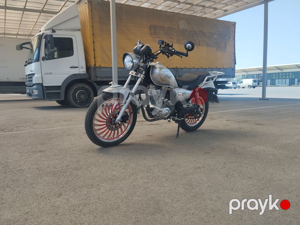 CH 125. Motosiklet – kruizer tipli, tək silindrli benzin mühərrikli — Motosikletlər, Güzdək (2)