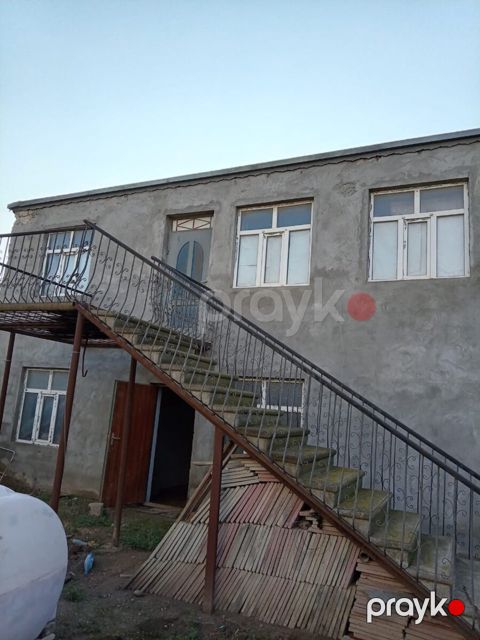 Həyət evi, Binə qəs — Bakı