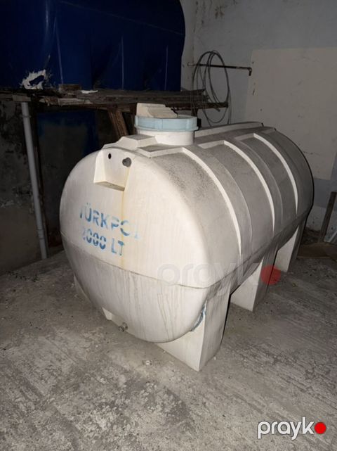 Bak, Plastik, 2000 l l, İşlənmiş, Ünvandan götürmə — Bakı