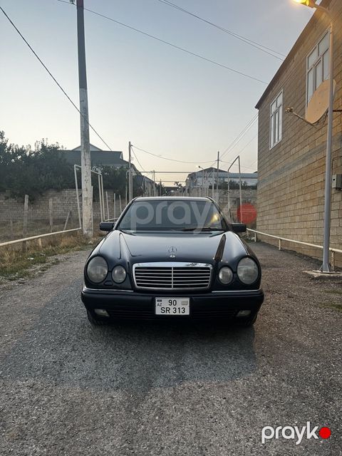 Mercedes E 320, 3.2 L, 1997 il, 318 929 km — Şamaxı