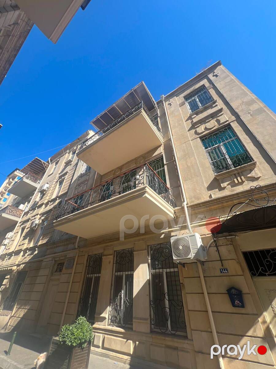 Satılır 4 otaqlı köhnə tikili 135 m² — Mənzil, Bakı (3)
