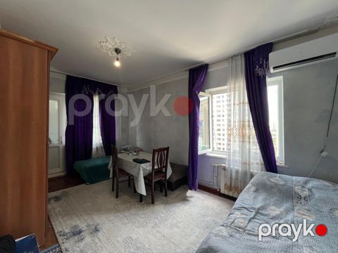 Satılır 2 otaqlı köhnə tikili 45 m² — Bakı