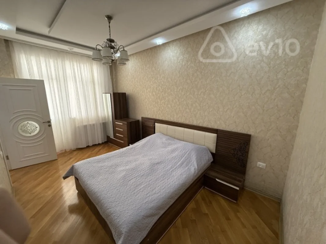 4 otaqlı mənzil, 120 m², Rovsen Dadasov — kirayə — Bakı