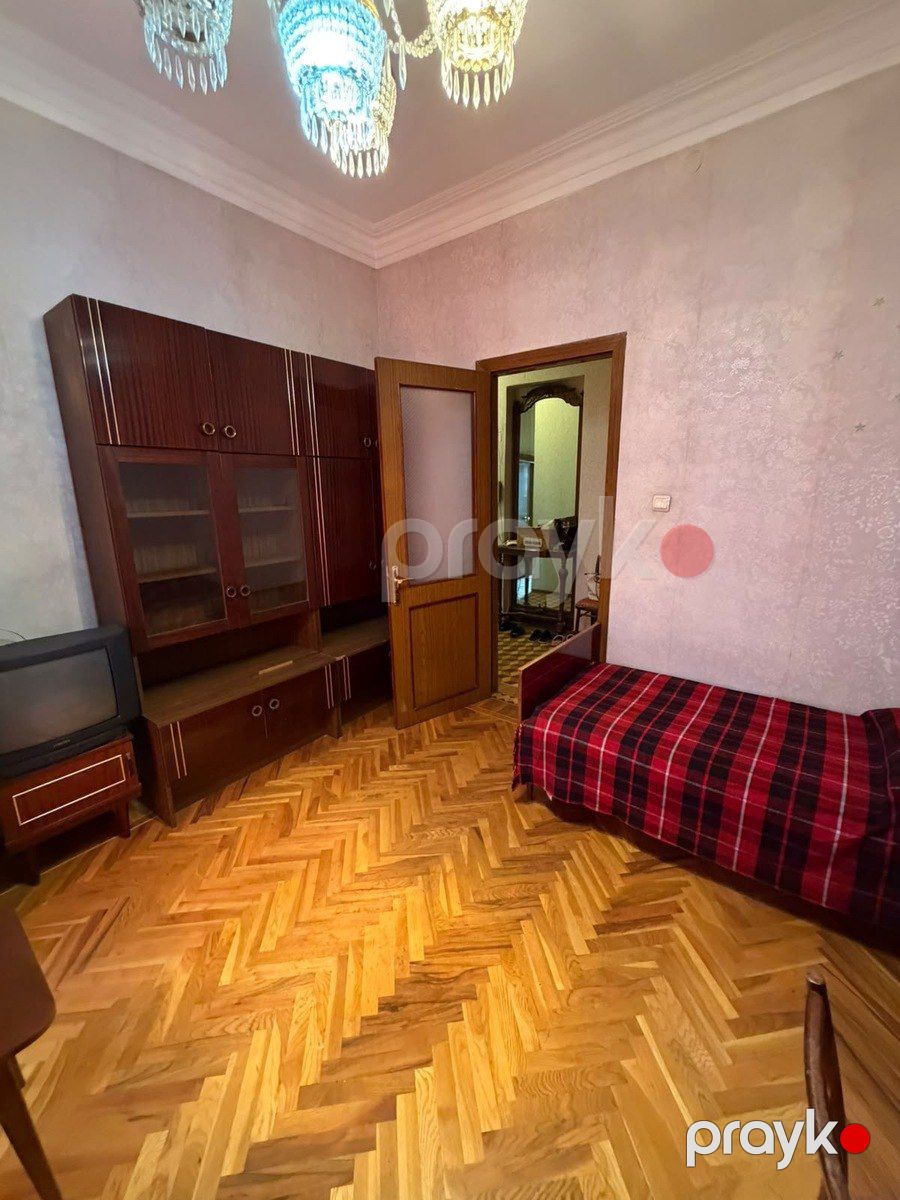Satılır 4 otaqlı köhnə tikili 91.9 m² — Mənzil, Bakı (7)