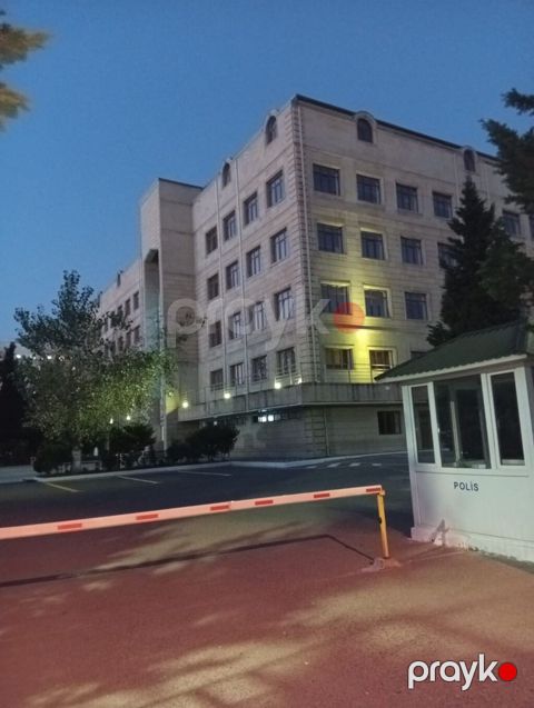 Salam koroğluda otaq yoldaşı axtarıram bəy olsun 125 manat verəcək — Bakı