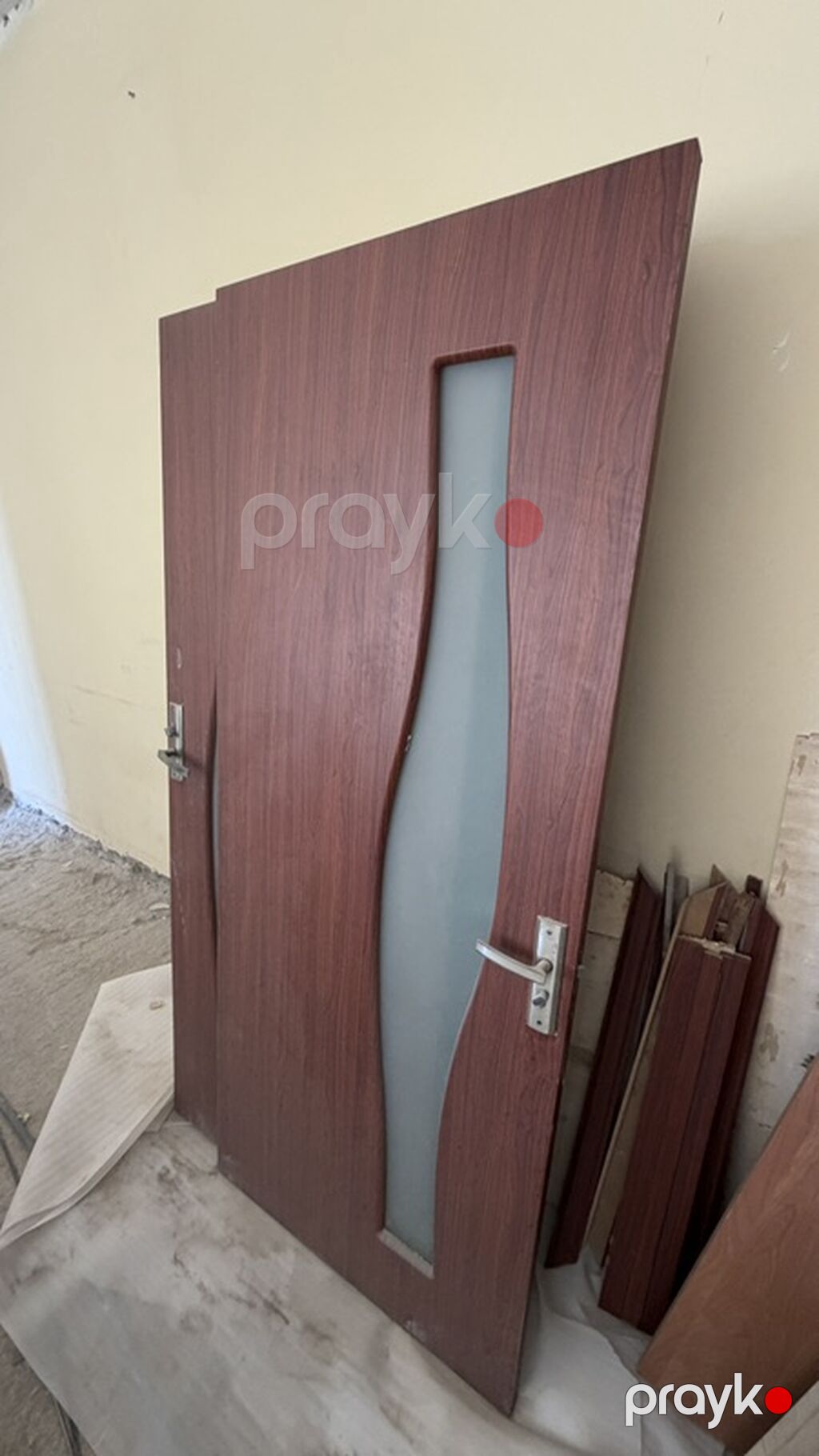 İç qapılar – taxta teksturalı, şüşə dekorlu - Material: ağac — Pəncərələr, qapılar, balkonlar, Bakı (3)
