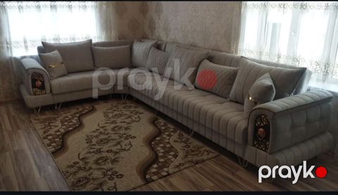 Kunc divan satilir 1000 azn. Damla firması. 3 ay islenib. Acilir — Bakı