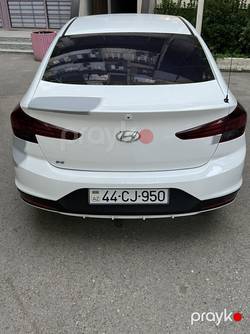 Hyundai Elantra sedan – ağ mirvari Barter nivaya ustunluk. Verilir — Avtomobillər, Bakı (2)
