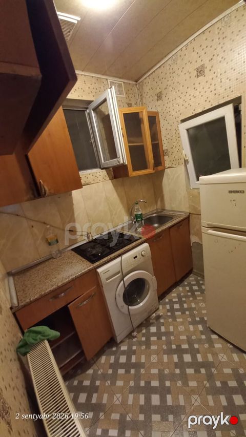 Kirayə üçün 1 otaqlı, ayrıca mətbəxi olan mənzil. Addenli evdir kirayə — Bakı