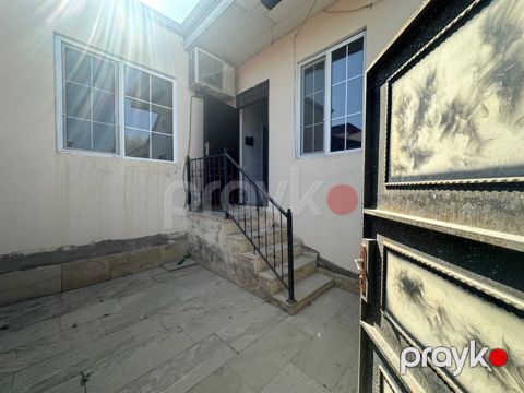 Satılır 3 otaqlı həyət evi/bağ evi 90 m² — Bakı