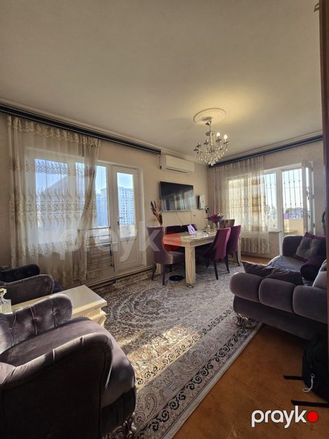 Satılır 3 otaqlı köhnə tikili 80 m² — Bakı