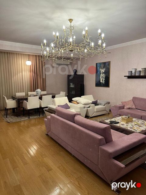 Satılır 4 otaqlı yeni tikili 210 m² — Bakı