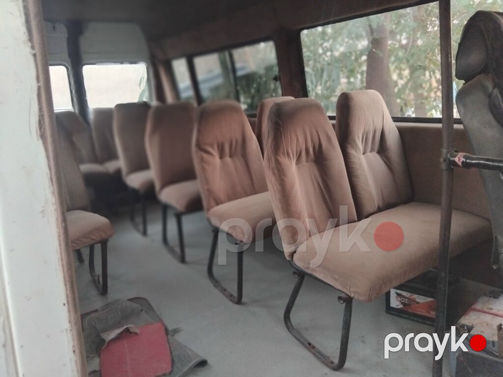 Ağ rəngli sərnişin mikroavtobusu - Korpus: Uzun kuzov, yüksək tavan — Avtomobillər, Bakı (2)