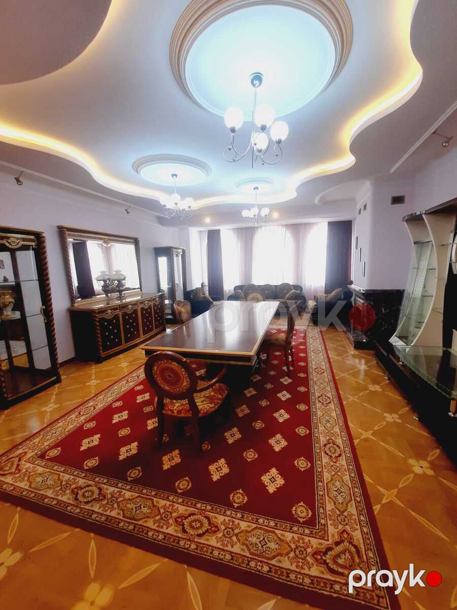 Satılır 8 otaqlı köhnə tikili 427.6 m² — Mənzil, Bakı (6)