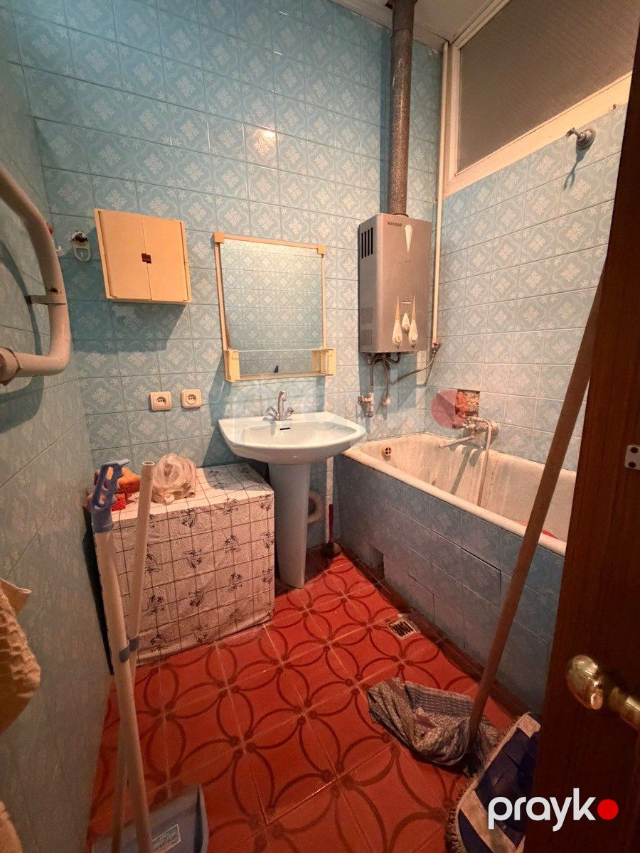Satılır 4 otaqlı köhnə tikili 91.9 m² — Mənzil, Bakı (12)