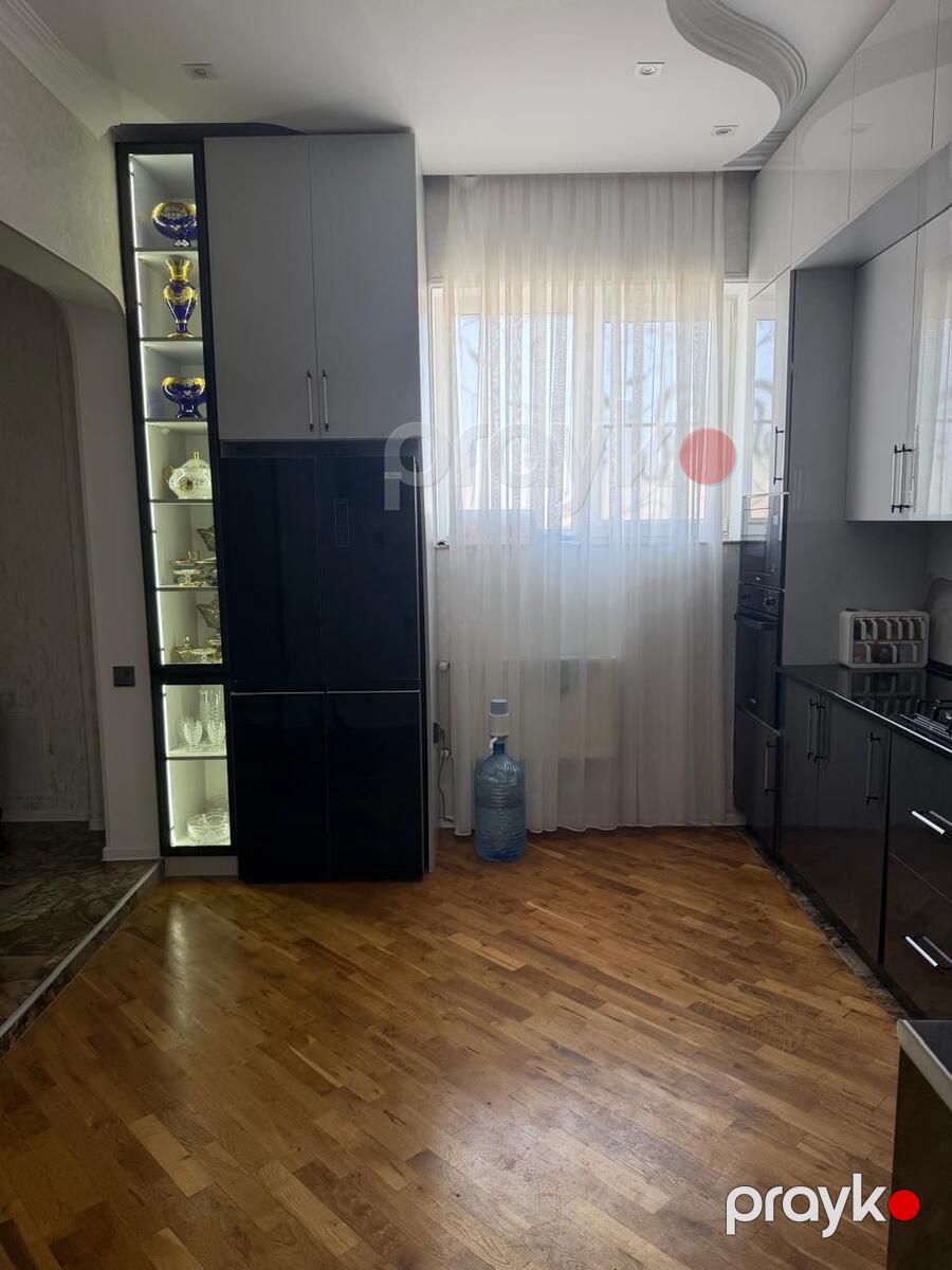 Satılır 5 otaqlı həyət evi/bağ evi 227 m² — Ev, villa, Bakı (12)