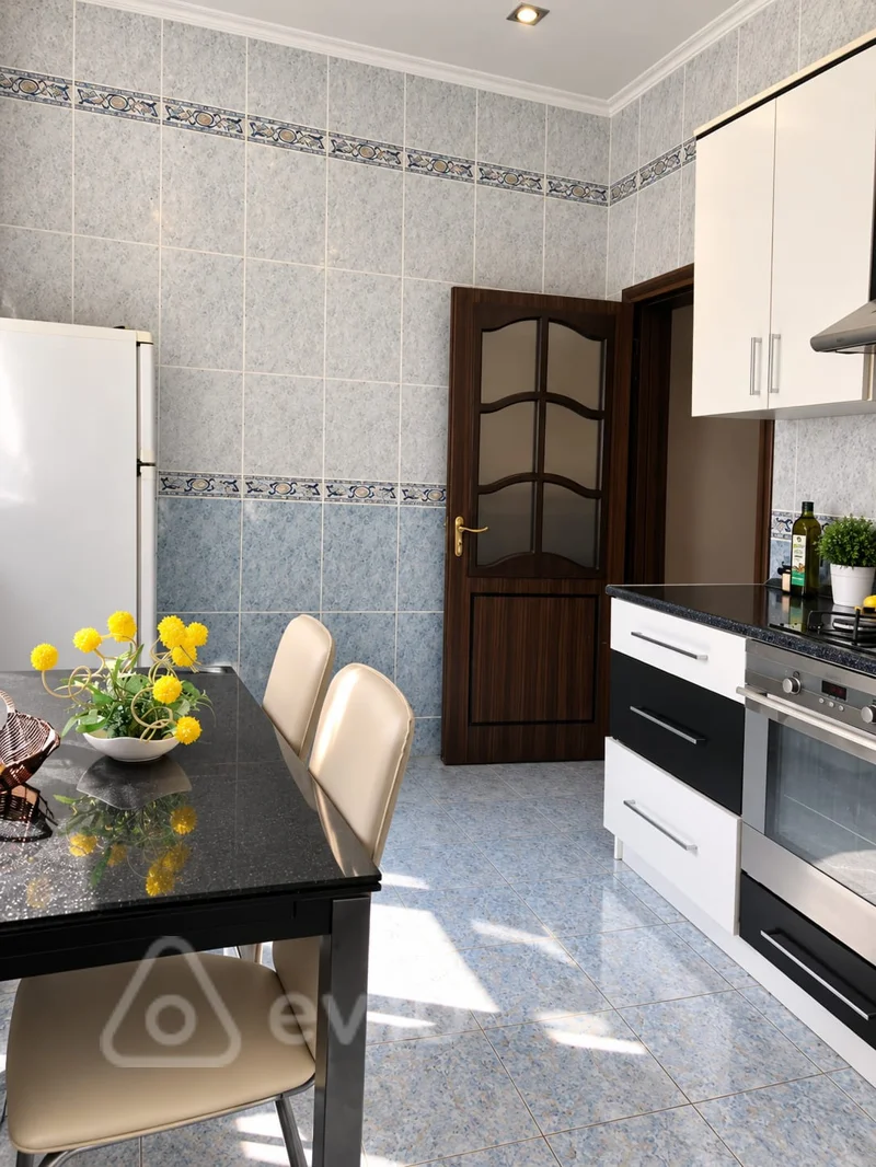 3 otaqlı mənzil, 105 m², M. Naxçıvani küçəsi — kirayə — Mənzil, Bakı (10)