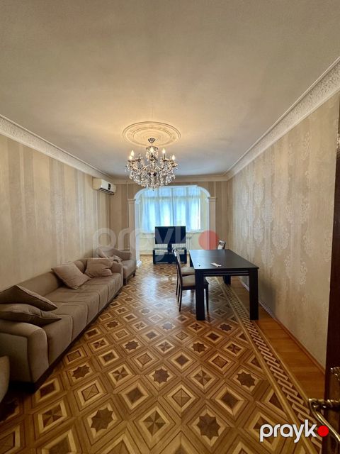 Satılır 3 otaqlı köhnə tikili 85 m² — Bakı
