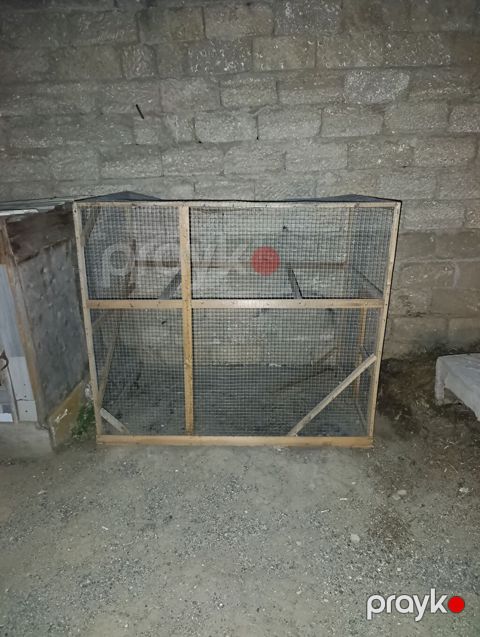 Torbadan hasarlı, taxta karkaslı iki mərtəbəli qəfəs - Material — Bakı
