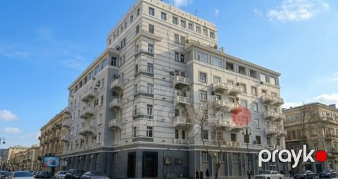 Satılır 2 otaqlı köhnə tikili 70 m² — Bakı