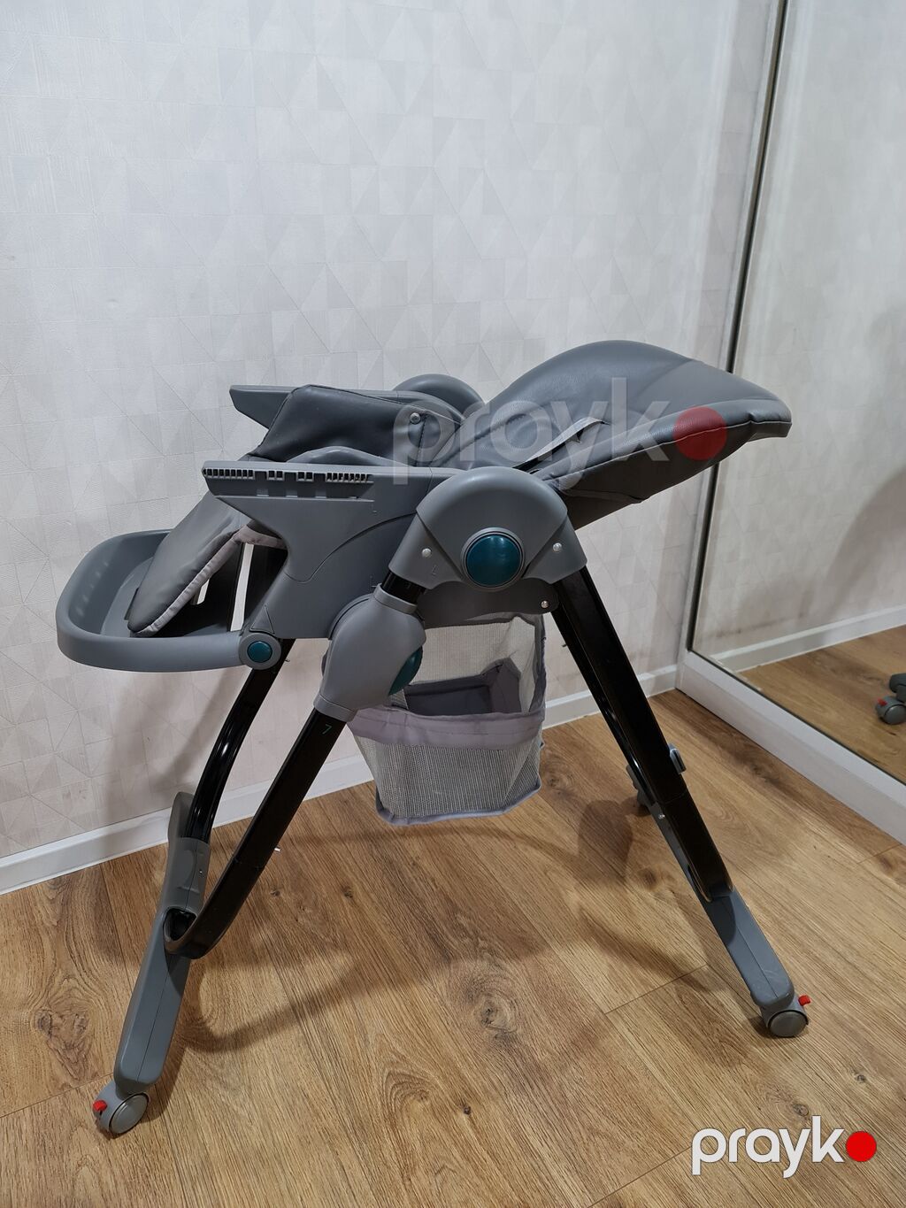 Genis hem oturacaq, hem yataq variantli usaq oturacagi. Cirigi — Qidalandırma stulları, Bakı (8)
