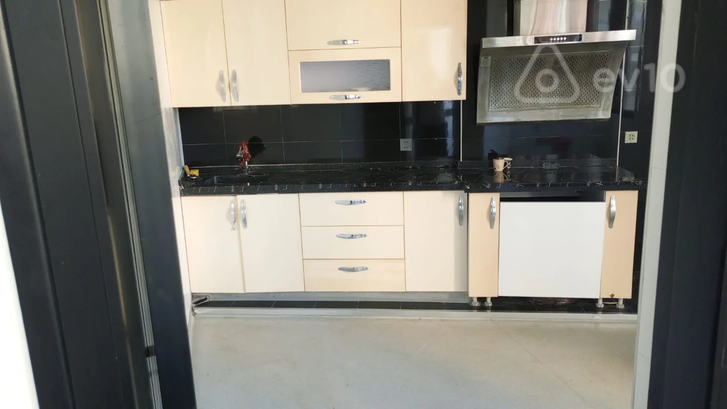4 otaqlı mənzil, 100 m², İlqar İsmayılov — kirayə — Mənzil, Bakı (8)