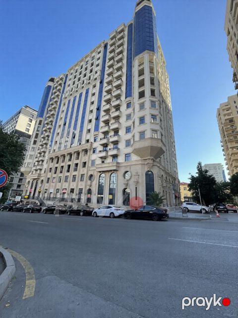 Satılır 4 otaqlı yeni tikili 242 m² — Bakı