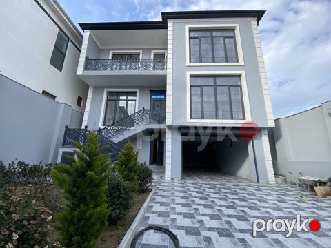 Satılır 4 otaqlı həyət evi/bağ evi 300 m² — Bakı