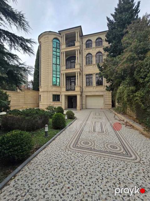 Satılır 6 otaqlı həyət evi/bağ evi 1000 m² — Bakı