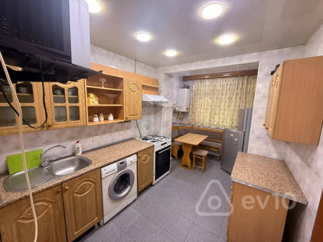 3 otaqlı mənzil, 90 m², Faiq Yusifov küç — kirayə — Mənzil, Bakı (7)