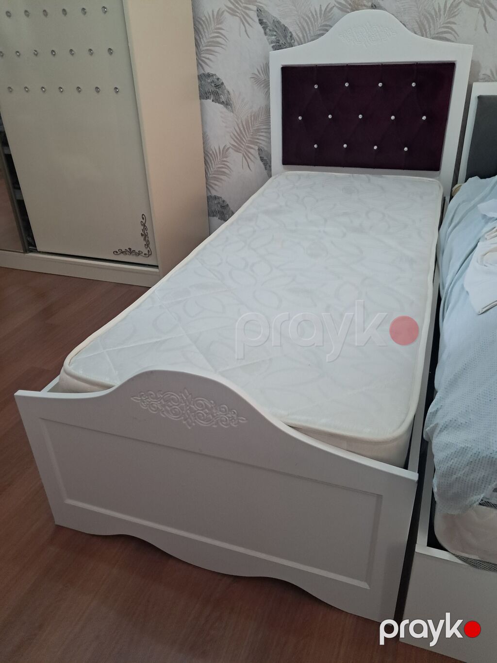 Ölçü: təxmini 90×190 sm tək çarpayı Matrassız - 100 AZN Matrasla — Yataqlar, Digah (6)