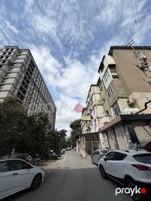 Satılır 2 otaqlı köhnə tikili 50 m² — Bakı