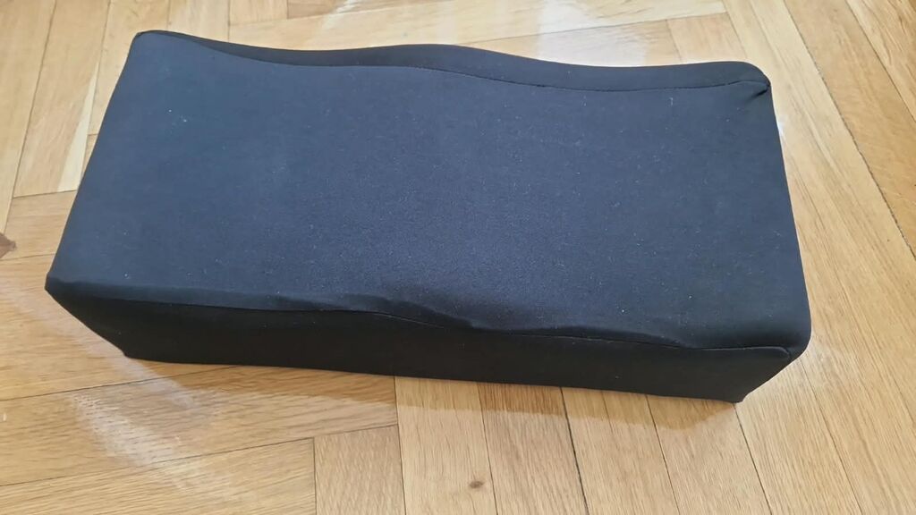 Yastığ satılır bərkdir,keyfiyyetlidir 90 manata alınıb 50 manata — Yastıqlar, Horadiz (3)