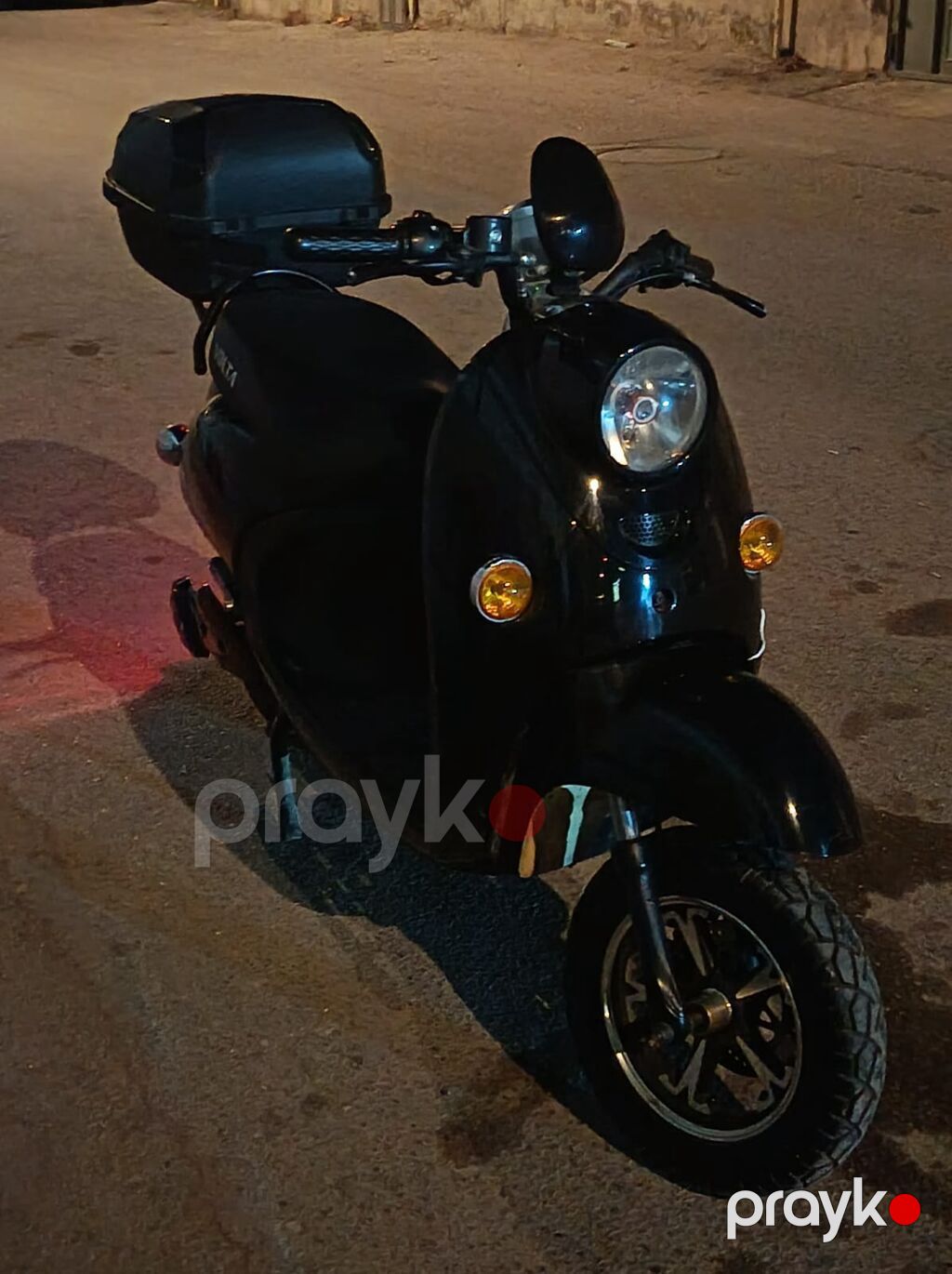 Model: Volta V52 skuter Əla Vəzyet də .Real aliciya ustun də kask da — Mopedlər və skuterlər, Bakı (2)