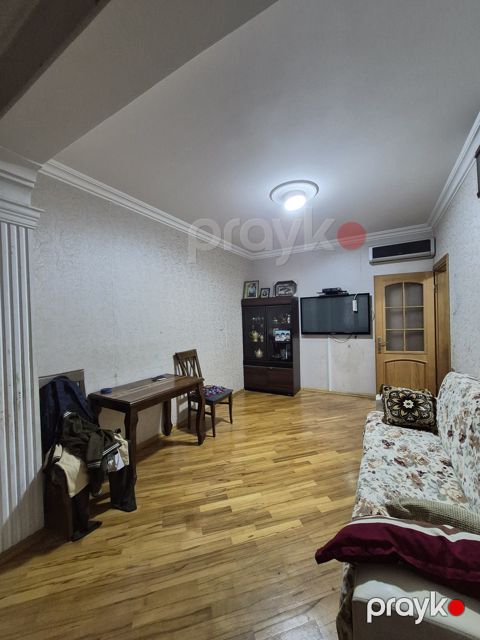 Satılır 3 otaqlı köhnə tikili 65 m² — Bakı