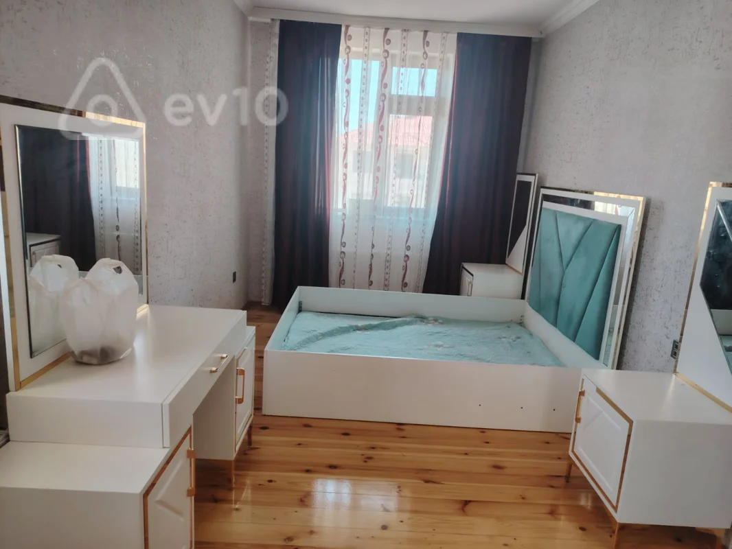 4 otaqlı mənzil, 111 m², Amir Bağırov küç — kirayə — Bakı