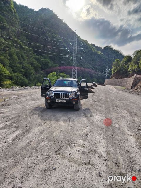 Jeep Liberty: 3.7 l 2003 il Ofrouder/SUV — Tərtər