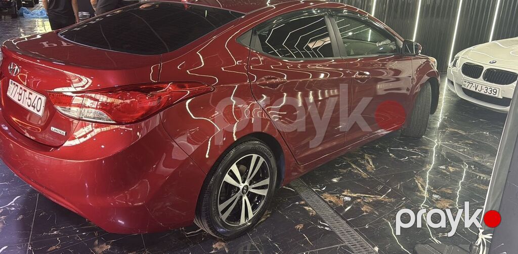Hyundai Elantra: 1.8 l 2011 il Sedan — Avtomobillər, Digah (3)